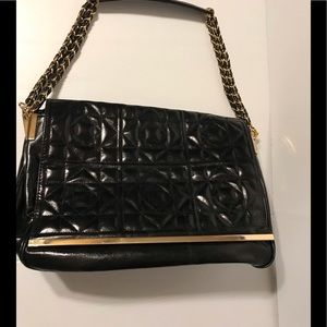 Women’s black leather Badgley Mischka shoulder bag